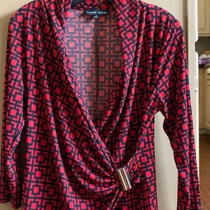 Dressy 3/4 length sleeve top. True color 2nd pic